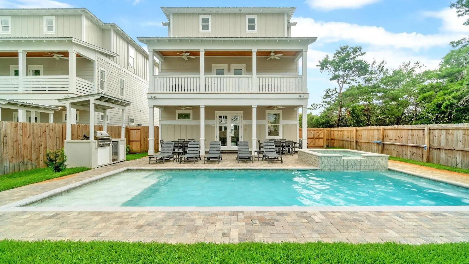 Get Your Sun With Jetted Pool And Game Room Destin Holiday home