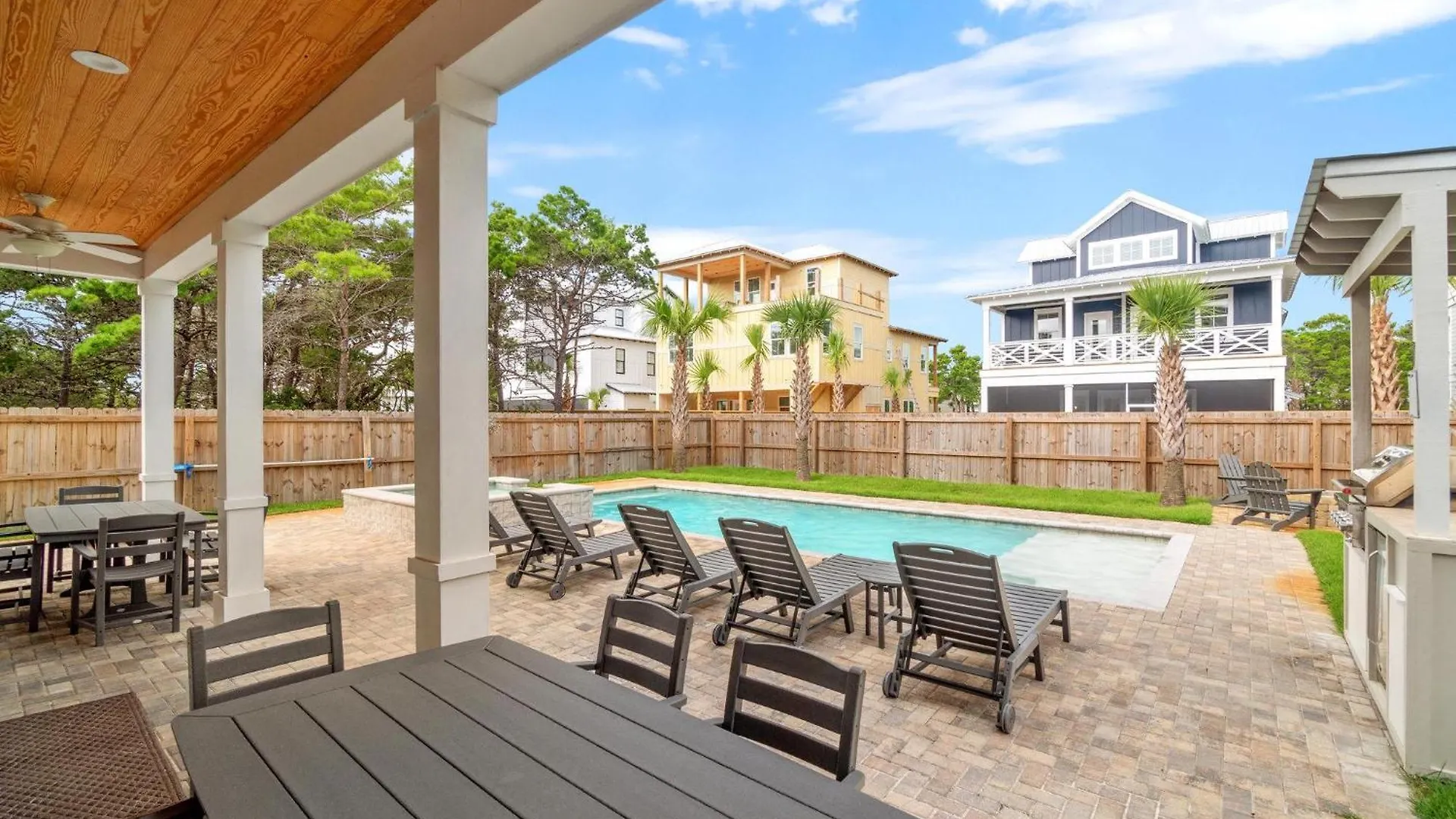 Holiday home Get Your Sun With Jetted Pool And Game Room Destin
